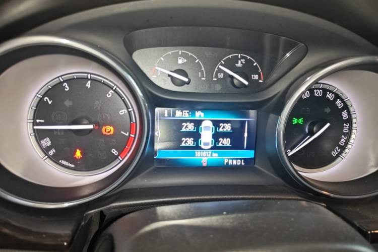 Used Buick Verano 2018 Sedan 20T Dual-Clutch Leading Model Instrument Cluster