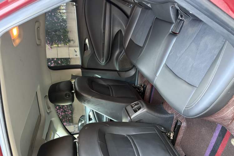 Used Buick Verano 2018 Sedan 15S Automatic Entry Model Interior 4