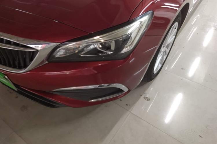 Used Buick Verano 2018 Sedan 15S Automatic Entry Model Left Front Headlight