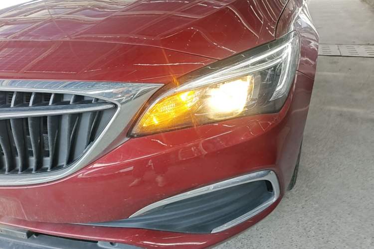 Used Buick Verano 2018 Sedan 15S Automatic Leading Model Left Front Headlight
