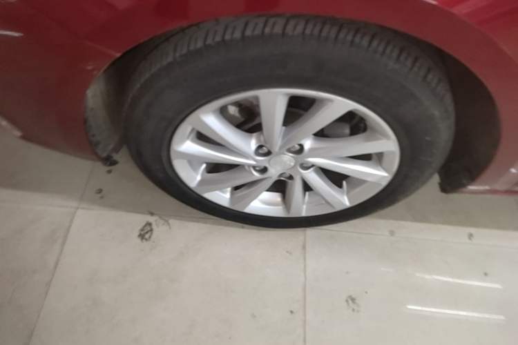 Used Buick Verano 2018 Sedan 15S Automatic Entry Model Left Front Wheel Hub