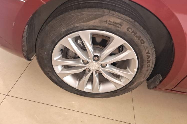 Used Buick Verano 2018 Sedan 20T Dual-Clutch Leading Model Left Front Wheel Hub