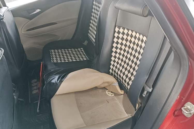 Used Buick Verano 2018 Sedan 15S Automatic Leading Model Left Rear Seat