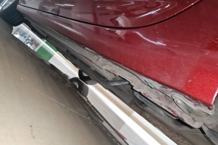 Used Buick Verano 2018 Sedan 20T Dual-Clutch Leading Model Left Side Sill