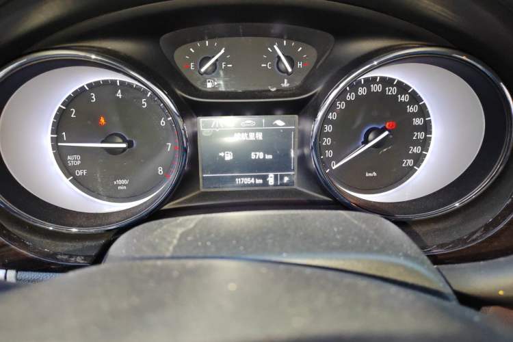 Used Buick Verano 2018 Sedan 15S Automatic Entry Model Odometer Close Up