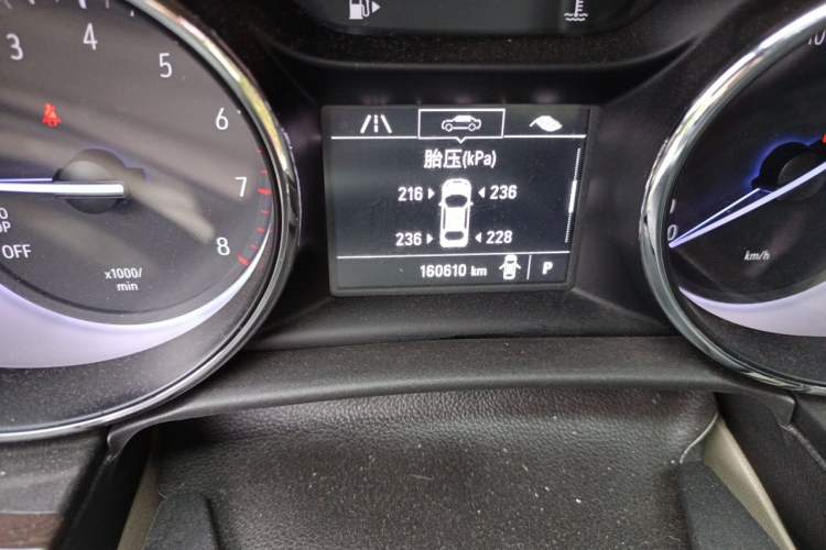 Used Buick Verano 2018 Sedan 15S Automatic Entry Model Odometer Close Up