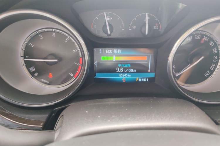 Used Buick Verano 2018 Sedan 15S Automatic Leading Model Odometer Close Up