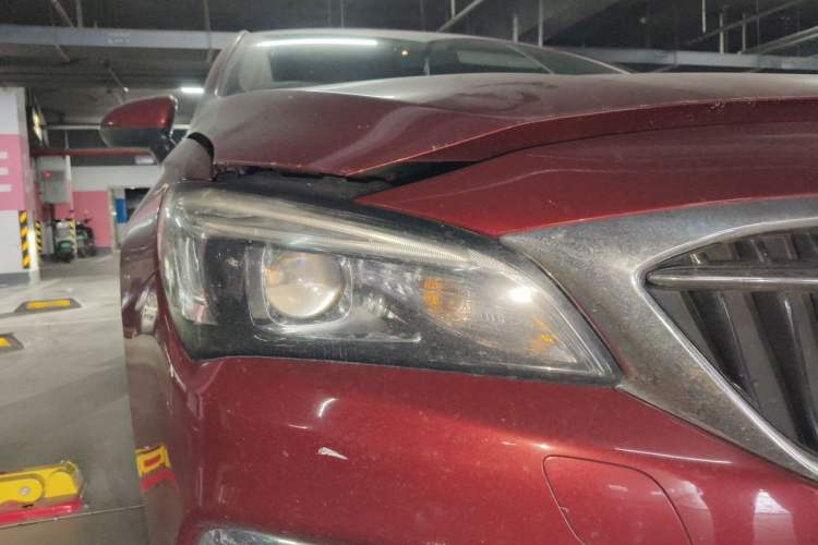 Used Buick Verano 2018 Sedan 15S Automatic Leading Model Right Front Headlight