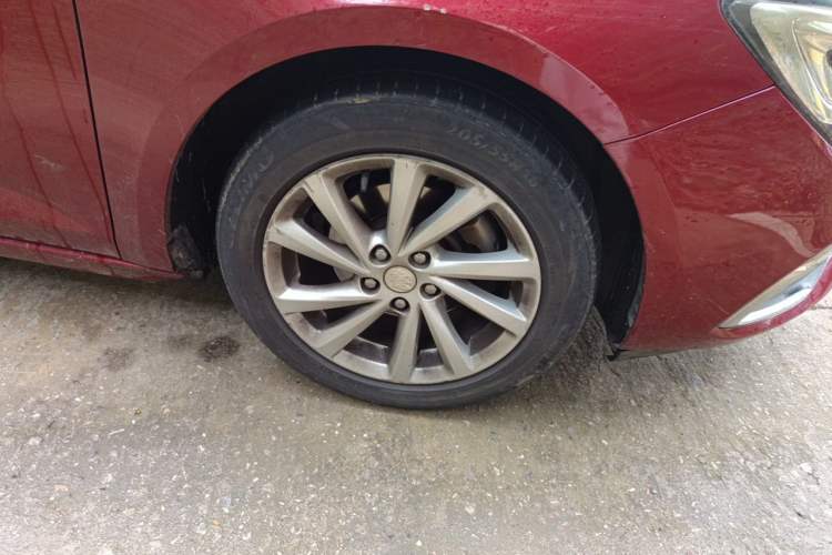Used Buick Verano 2018 Sedan 15S Automatic Entry Model Right Front Wheel Hub