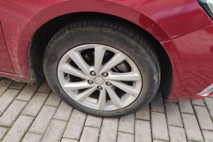 Used Buick Verano 2018 Sedan 15S Automatic Entry Model Right Front Wheel Hub