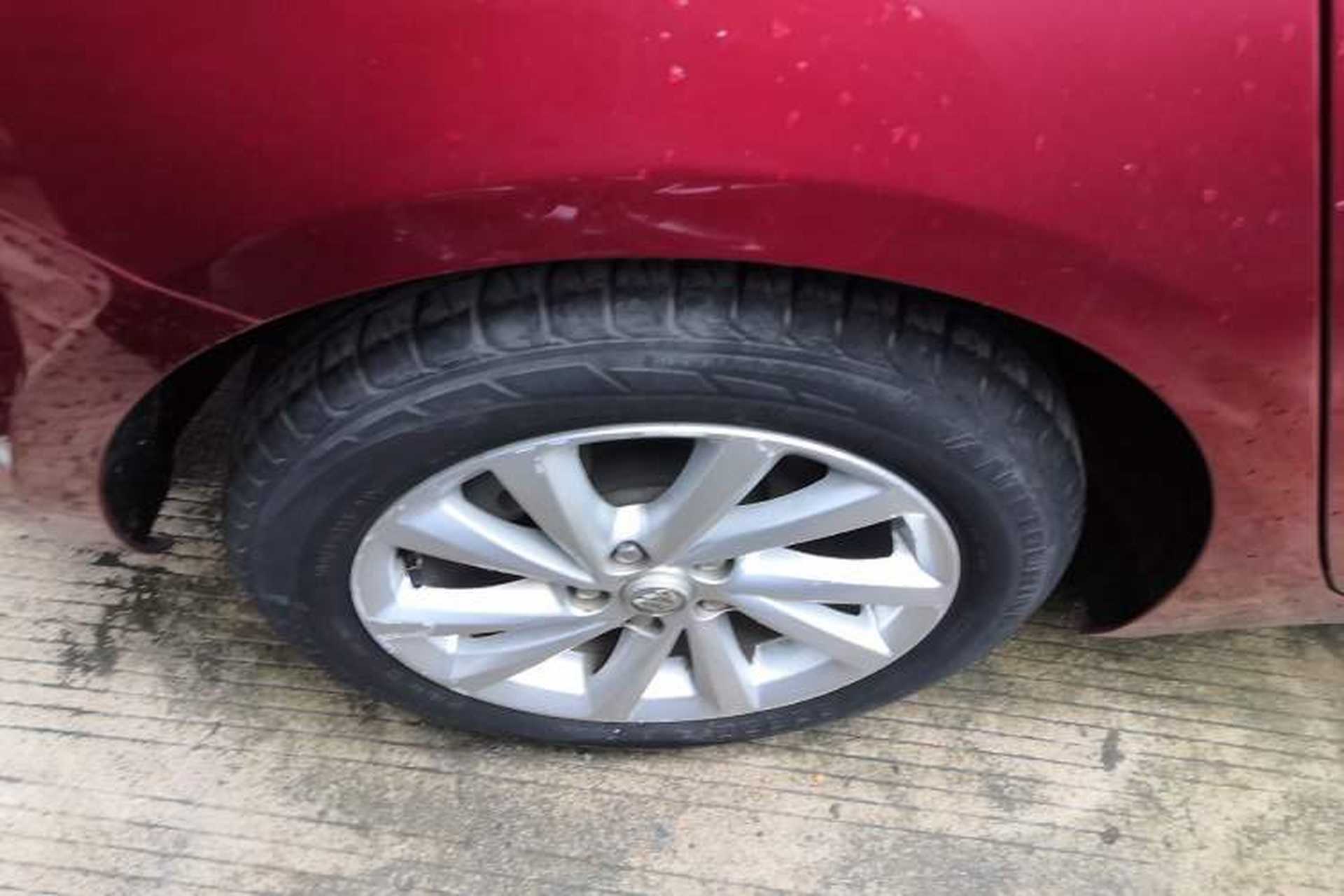 Used Buick Verano 2018 Sedan 15S Automatic Leading Model Right Rear Wheel Hub