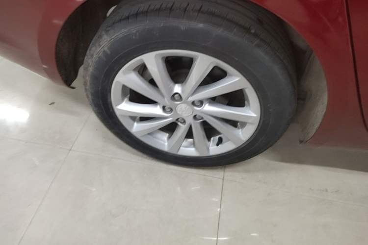 Used Buick Verano 2018 Sedan 15S Automatic Entry Model Right Rear Wheel Hub
