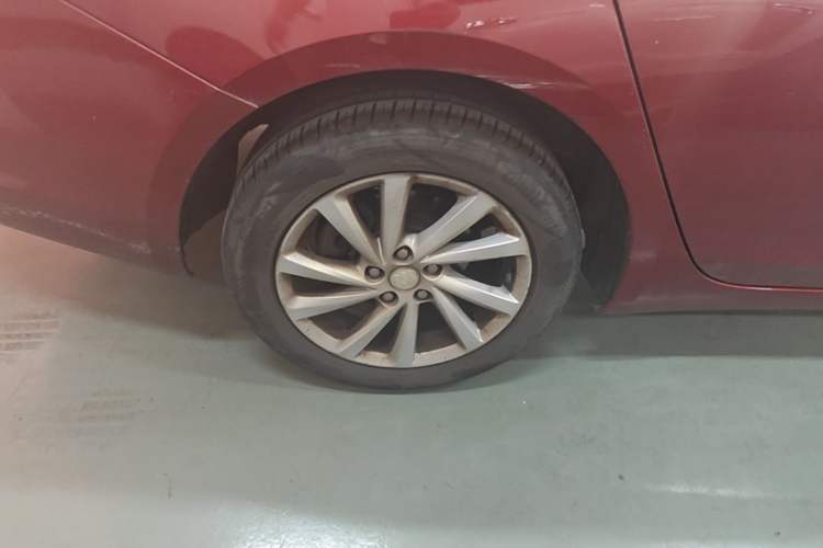 Used Buick Verano 2018 Sedan 15S Automatic Leading Model Right Rear Wheel Hub