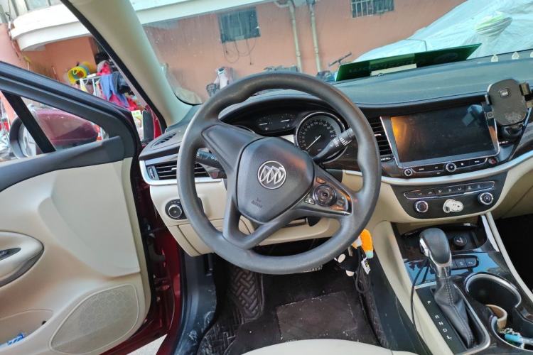 Used Buick Verano 2018 Sedan 15S Automatic Entry Model Steering Wheel