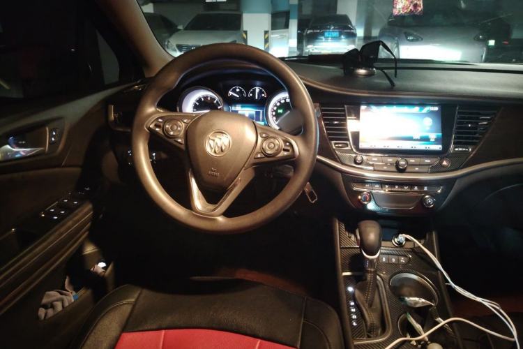 Used Buick Verano 2018 Sedan 20T Dual-Clutch Leading Model Steering Wheel