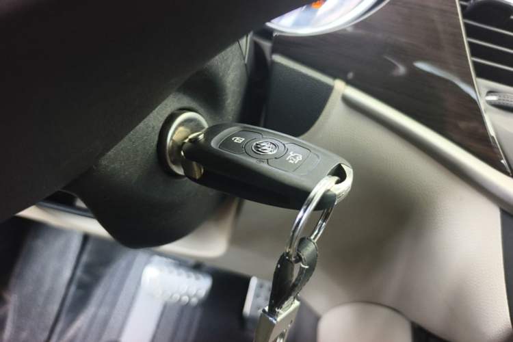 Used Buick Verano 2018 Sedan 15S Automatic Leading Model Vehicle Key