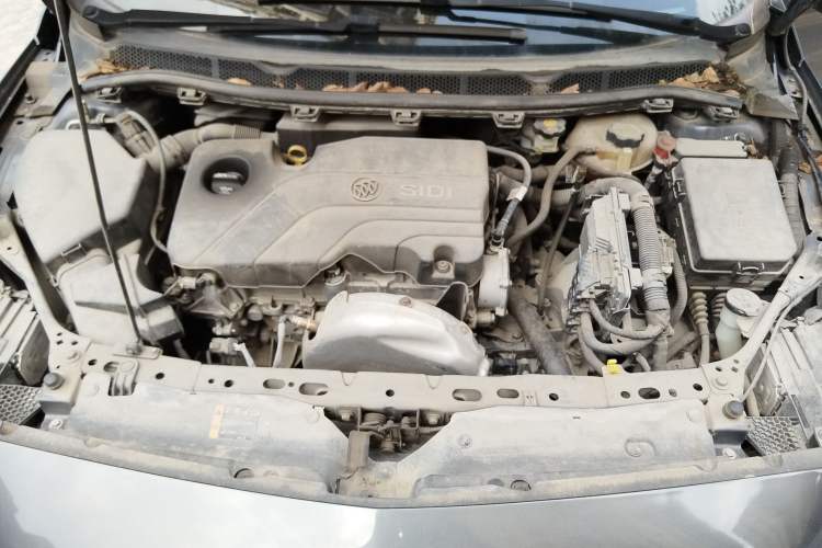 Used Buick Verano 2018 Sedan 15S Automatic Leading Model Engine Bay