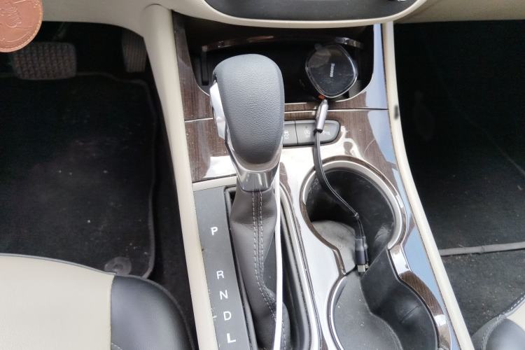 Used Buick Verano 2018 Sedan 15S Automatic Leading Model Gear Lever