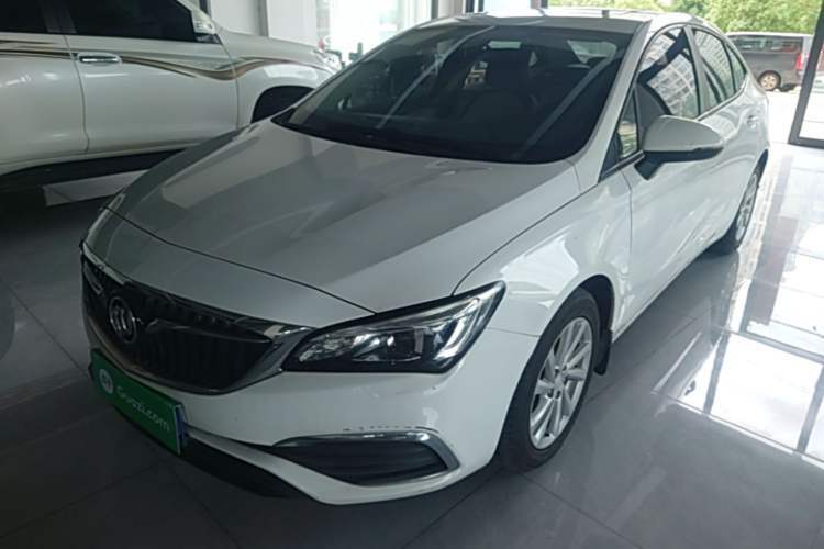 Used Buick Verano 2018 Sedan 15S Automatic Leading Model Guazi used car, China used car export, Used car for sale, Used Buick cars, Cheapest cars for sale