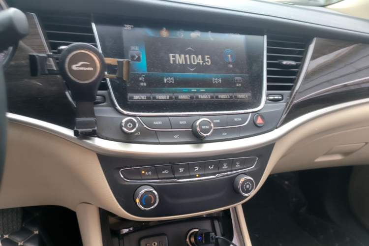 Used Buick Verano 2018 Hatchback 15S Automatic Leading Model Audio And AC Panel