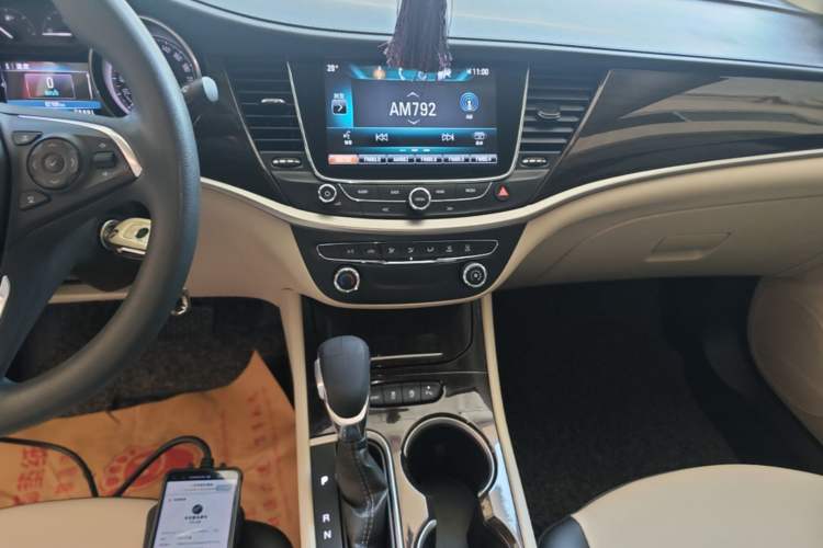 Used Buick Verano 2018 Sedan 15S Automatic Leading Model Audio And AC Panel