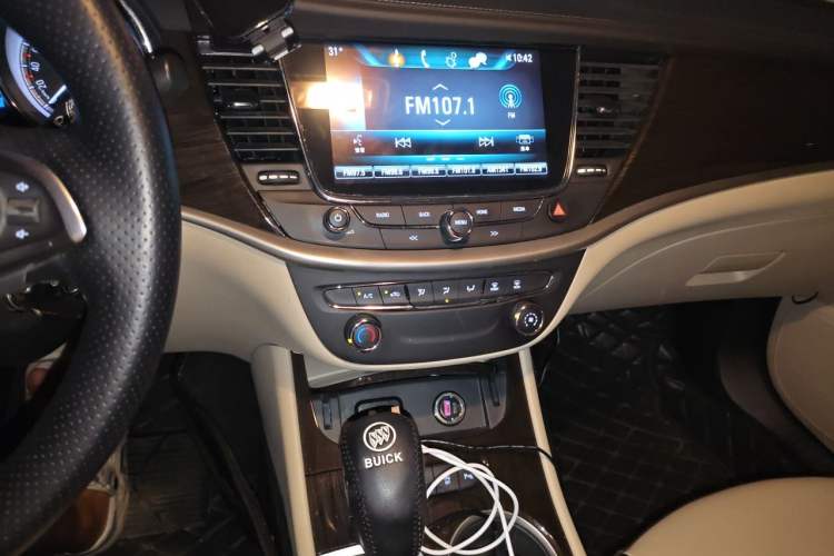 Used Buick Verano 2018 Sedan 15S Automatic Leading Model Audio And AC Panel