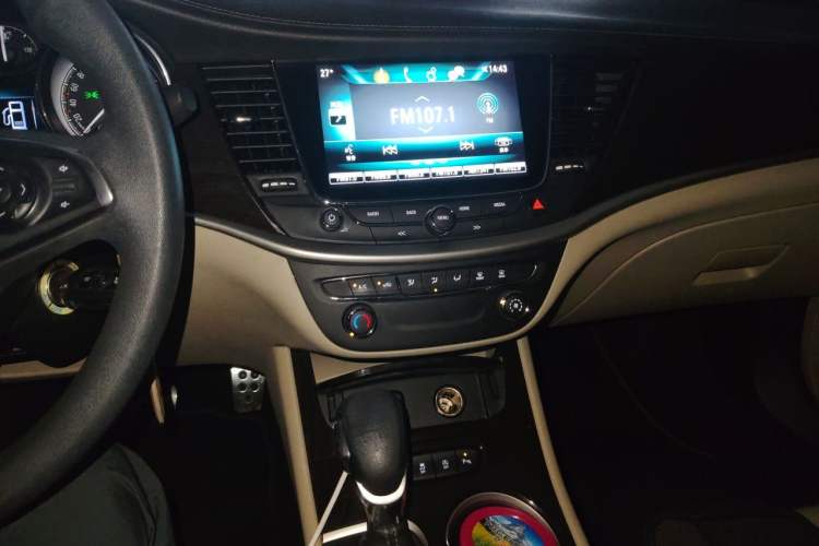 Used Buick Verano 2018 Sedan 15S Automatic Leading Model Audio And AC Panel
