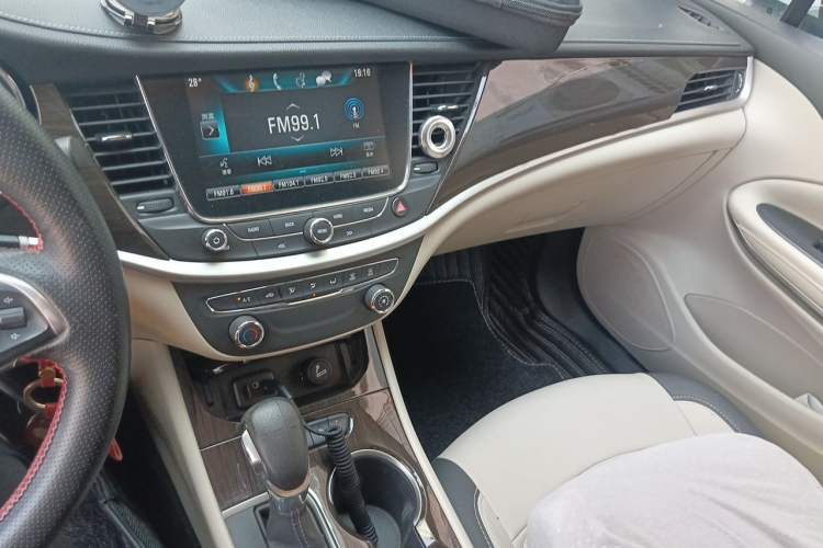 Used Buick Verano 2018 Sedan 15S Automatic Leading Model Audio And AC Panel