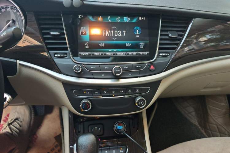 Used Buick Verano 2018 Sedan 15S Automatic Leading Model Audio And AC Panel