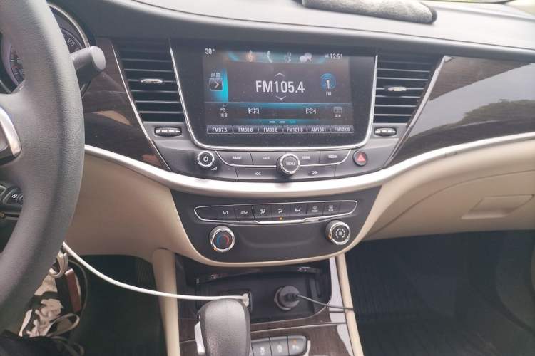 Used Buick Verano 2018 Sedan 15S Automatic Leading Model Audio And AC Panel