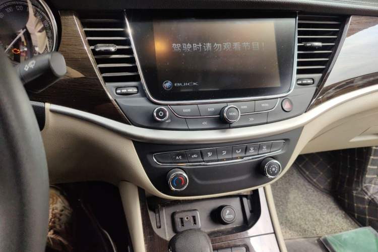Used Buick Verano 2018 Sedan 15S Automatic Leading Model Audio And AC Panel