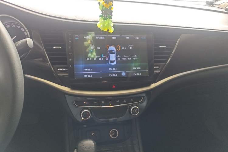 Used Buick Verano 2018 Sedan 20T Dual-Clutch Leading Model Audio And AC Panel