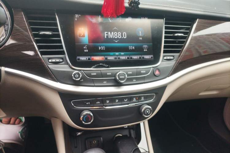 Used Buick Verano 2018 Sedan 15S Automatic Leading Model Audio And AC Panel