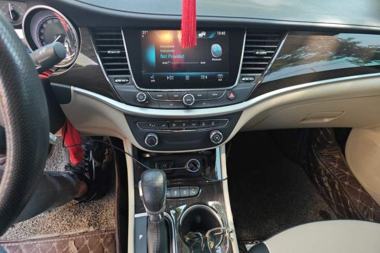 Used Buick Verano 2018 Sedan 15S Automatic Leading Model Audio And AC Panel