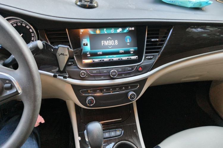 Used Buick Verano 2018 Sedan 15S Automatic Leading Model Audio And AC Panel