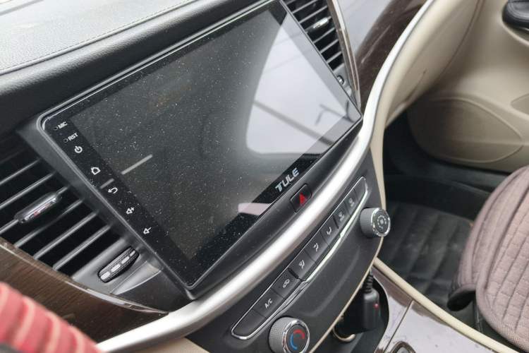 Used Buick Verano 2018 Sedan 15S Automatic Entry Model Audio And AC Panel