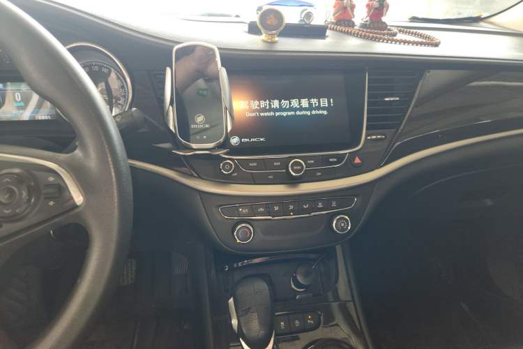 Used Buick Verano 2018 Sedan 20T Dual-Clutch Leading Model Audio And AC Panel