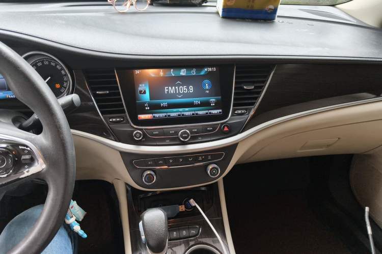 Used Buick Verano 2018 Sedan 15S Automatic Leading Model Audio And AC Panel