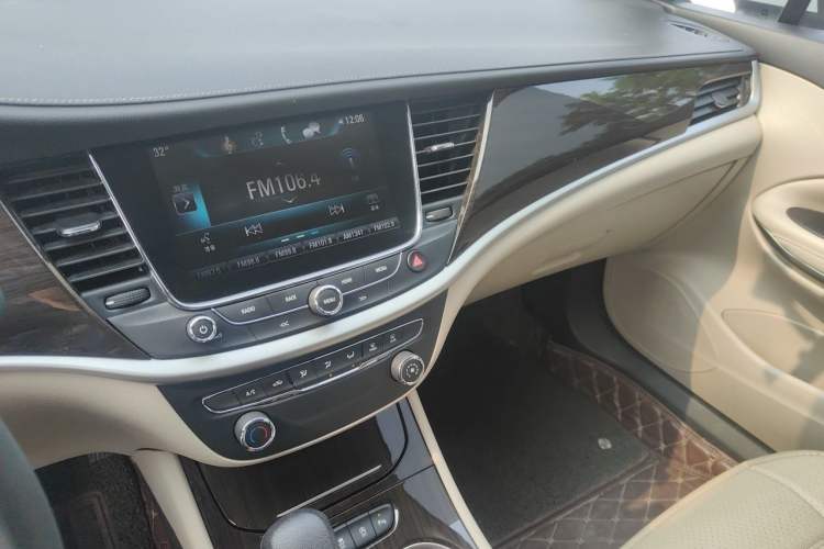 Used Buick Verano 2018 Sedan 15S Automatic Leading Model Audio And AC Panel