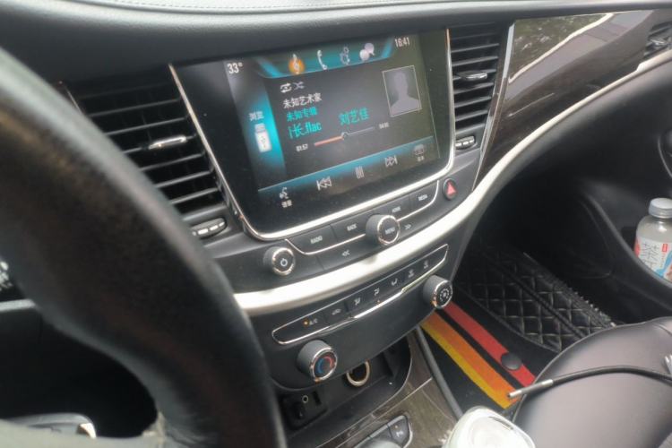 Used Buick Verano 2018 Sedan 20T Dual-Clutch Leading Model Audio And AC Panel