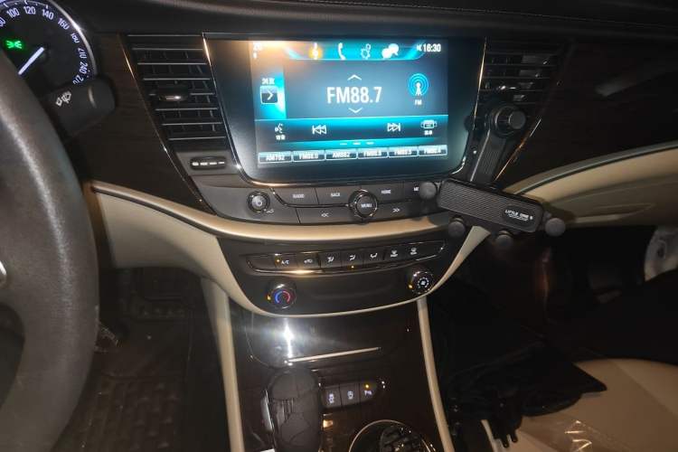 Used Buick Verano 2018 Sedan 15S Automatic Leading Model Audio And AC Panel