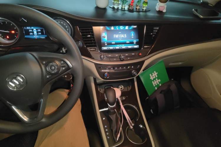 Used Buick Verano 2018 Sedan 15S Automatic Leading Model Audio And AC Panel