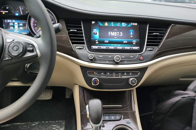 Used Buick Verano 2018 Sedan 15S Automatic Leading Model Audio And AC Panel