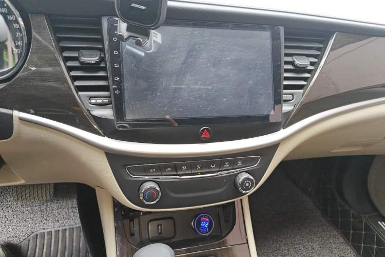 Used Buick Verano 2018 Sedan 15S Automatic Entry Model Audio And AC Panel