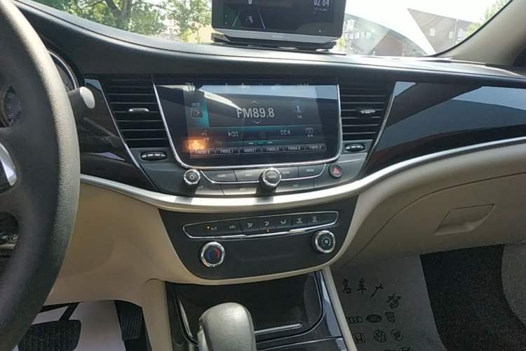 Used Buick Verano 2018 Sedan 15S Automatic Leading Model Audio And AC Panel