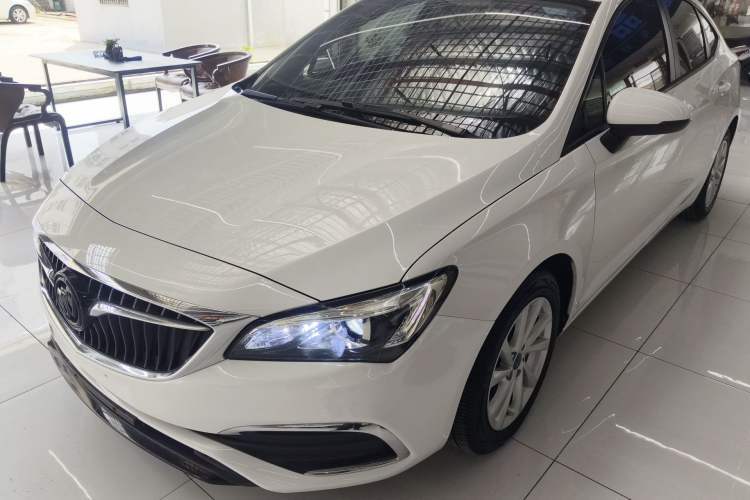 Used Buick Verano 2018 Sedan 15S Automatic Leading Model Guazi used car, China used car export, Used car for sale, Used Buick cars, Cheapest cars for sale