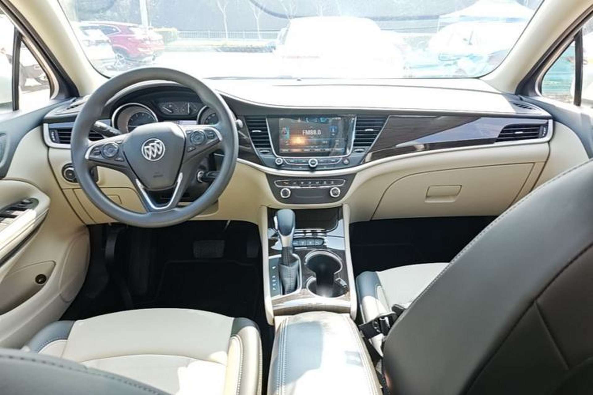 Used Buick Verano 2018 Sedan 15S Automatic Leading Model Center Console