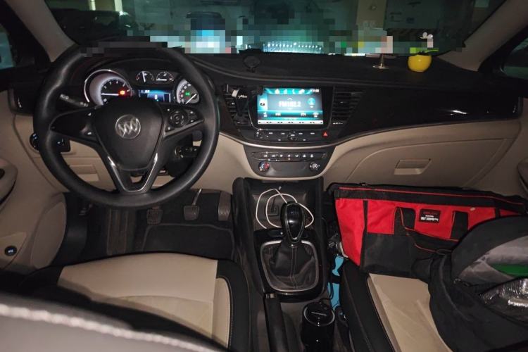 Used Buick Verano 2018 Sedan 15S Manual Leading Model Center Console