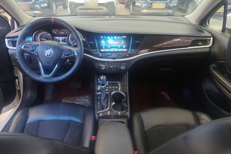 Used Buick Verano 2018 Sedan 20T Dual-Clutch Elite Model Center Console