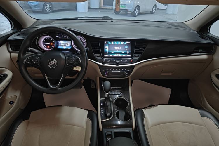 Used Buick Verano 2018 Sedan 15S Automatic Leading Model Center Console